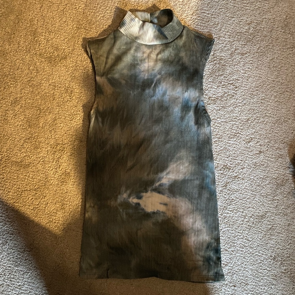 Buckle tank top